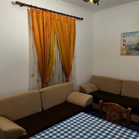 Cozy Little For Rent *